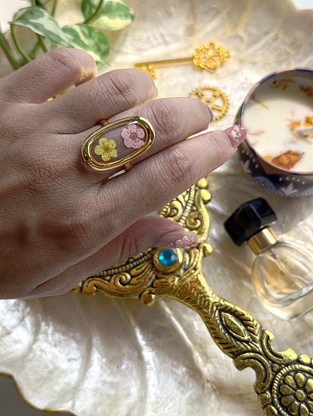 Bloom Oval Ring
