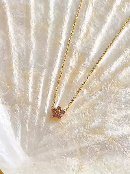 Rosé Daisy Necklace